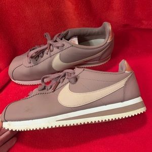 Nike Cortez size 8 $45